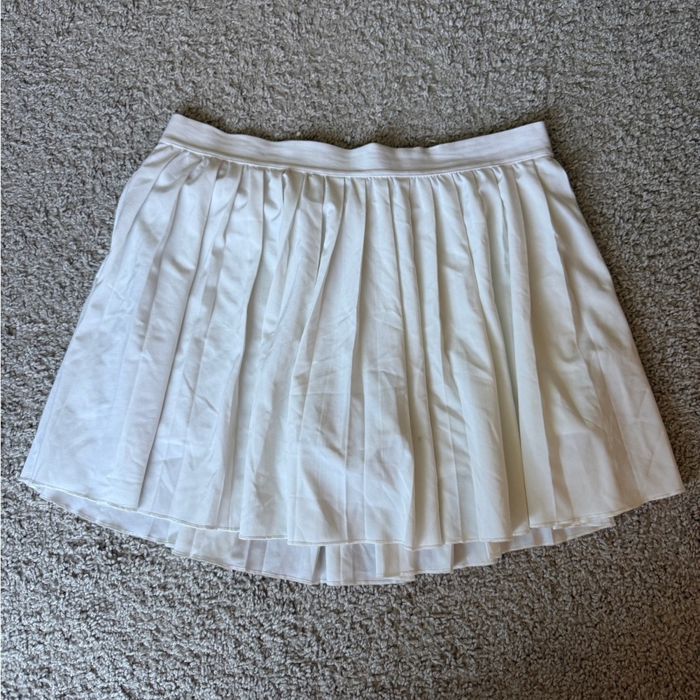 Gilly Hicks Hollister White Pleated Athletic Skort